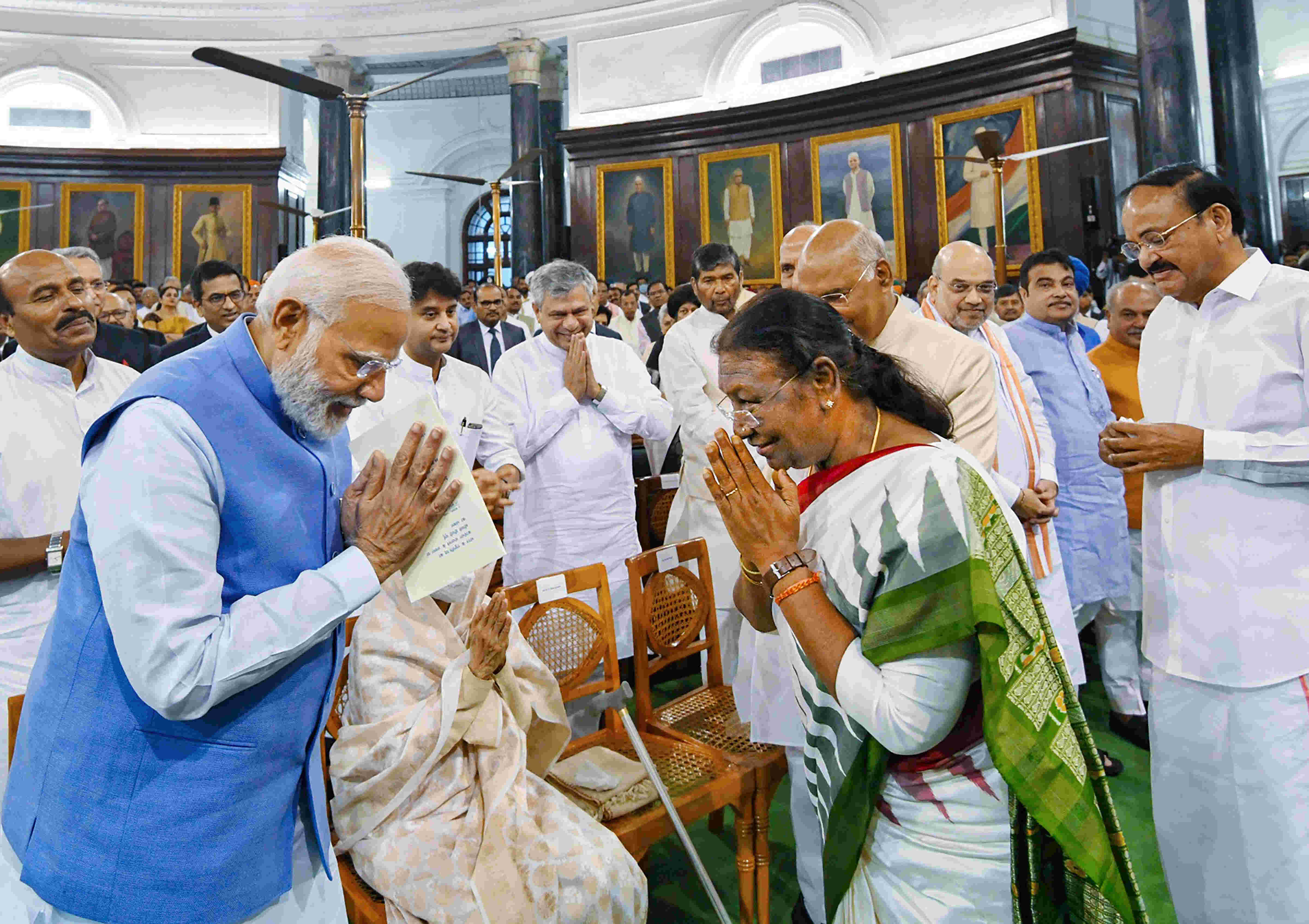 Leaders cutting across party lines congratulate Droupadi Murmu on assuming top office; PM describes it watershed moment