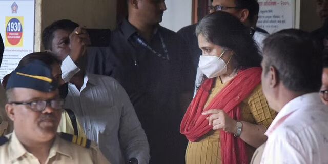 Gujarat court likely to pass order today on bail pleas of Setalvad, Sreekumar Gujarat court likely to pass order today on bail pleas of Setalvad, Sreekumar