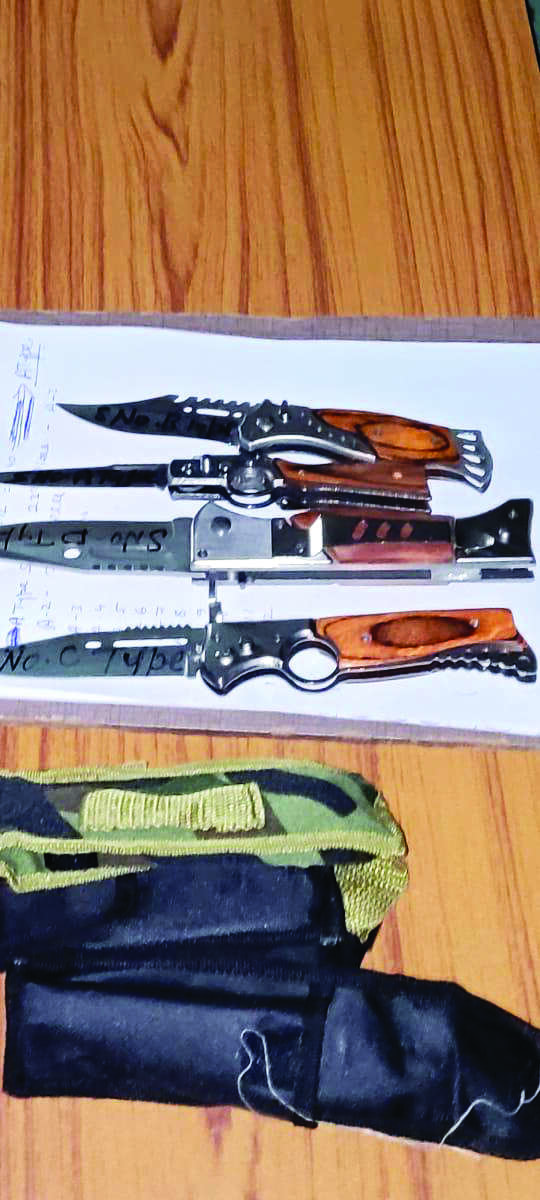 Delhi Police bust illegal knives smuggling racket, five arrested Delhi Police bust illegal knives smuggling racket, five arrested