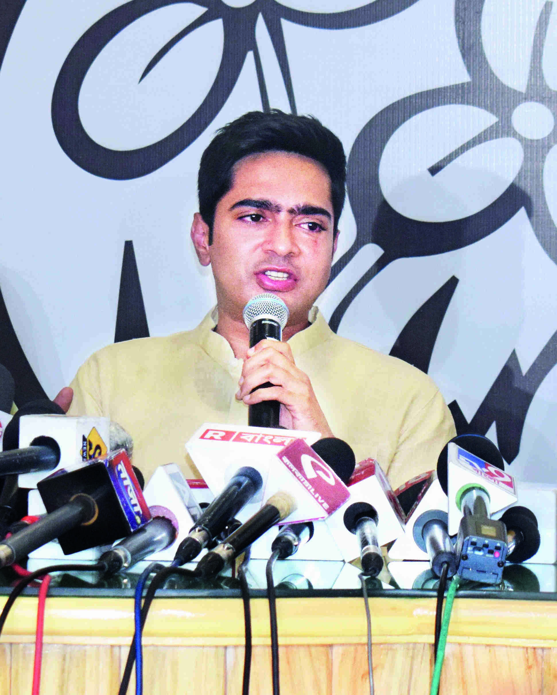 Abhishek to meet agitating SSC candidates today