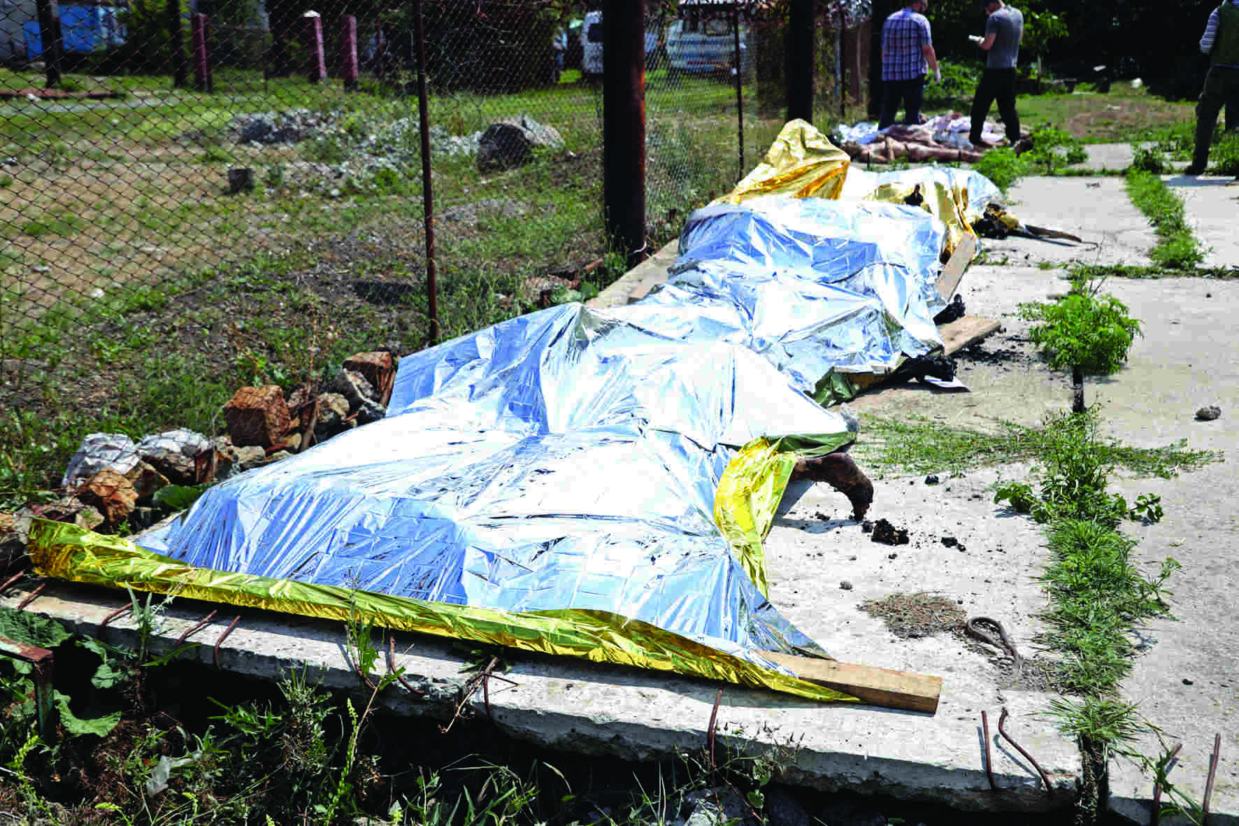 Russia, Ukraine trade blame for shelling of POW prison