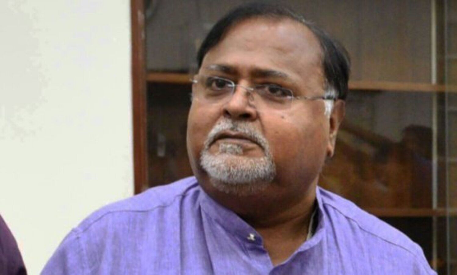 ED begins process of freezing bank accounts of Parthas associate