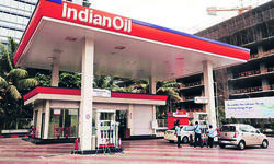 Indian Oil Corp sold petrol at Rs 10/litre loss, diesel at Rs 14 Indian Oil Corp sold petrol at Rs 10/litre loss, diesel at Rs 14