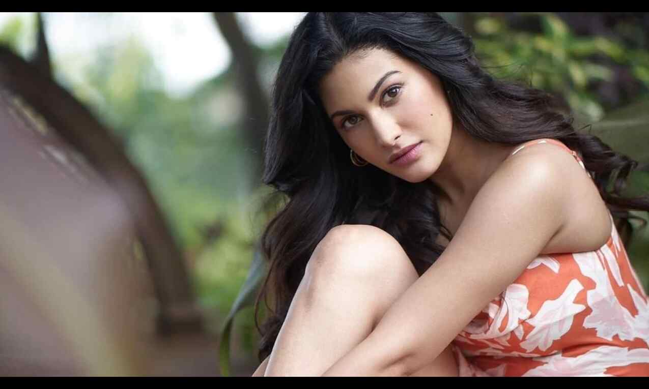 Amyra Dastur to make her debut in Punjabi films with Furteela Amyra Dastur to make her debut in Punjabi films with Furteela