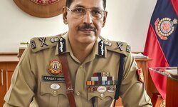 Sanjay Arora hands over ITBP D-G charge to batchmate before taking over as Delhi police chief Sanjay Arora hands over ITBP D-G charge to batchmate before taking over as Delhi police chief