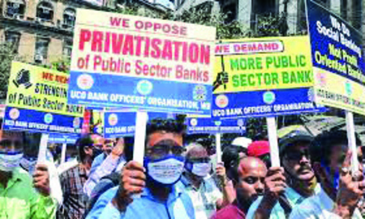 Govt not planning to introduce Bill to facilitate privatisation of banks in monsoon session