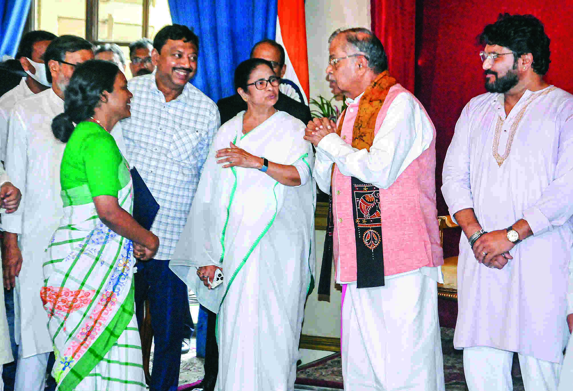Eight new faces inducted in Bengal ministry, 4 dropped