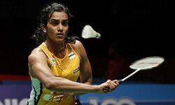 CWG: Sindhu, Srikanth breeze into badminton singles pre-quarters CWG: Sindhu, Srikanth breeze into badminton singles pre-quarters