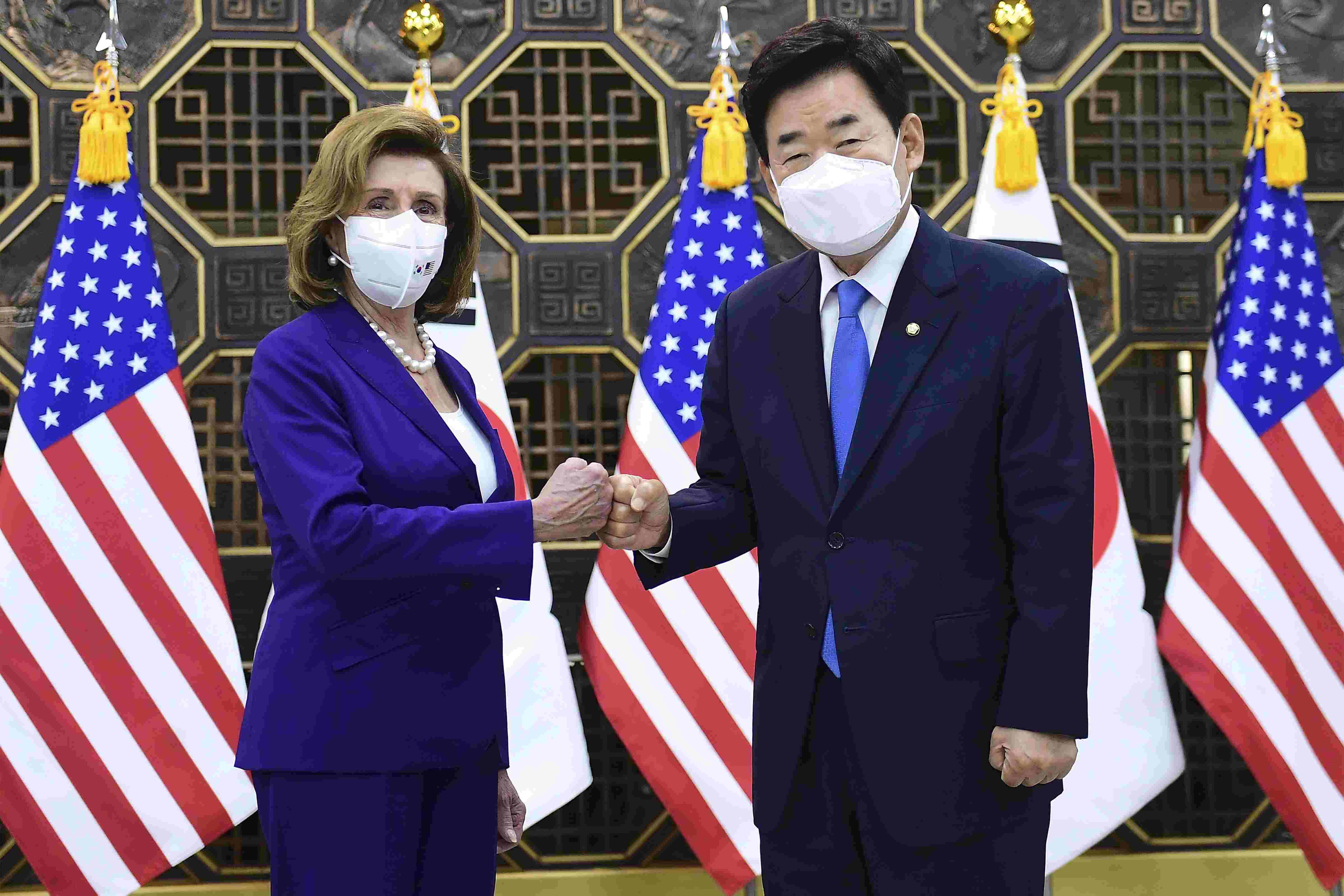 After Taiwan, Pelosi meets political leaders in South Korea