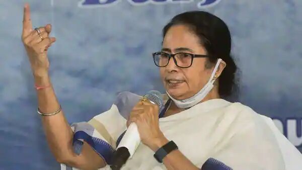 Mamata congratulates Sudhir for winning gold in CWG Mamata congratulates Sudhir for winning gold in CWG
