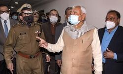 As political crisis brews in Bihar, opposition ready to embrace Nitish if he ditches BJP