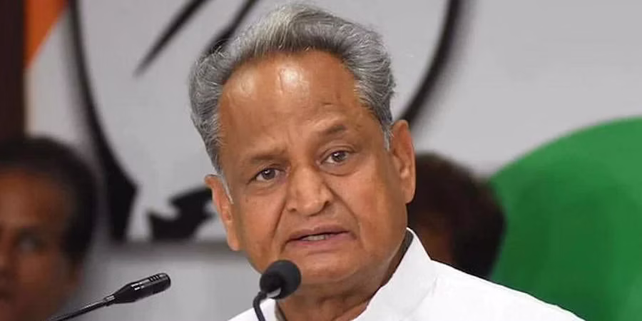 Ashok Gehlot speaks to Punjab CM Mann over dirty water dumped in Indira Gandhi Canal Ashok Gehlot speaks to Punjab CM Mann over dirty water dumped in Indira Gandhi Canal