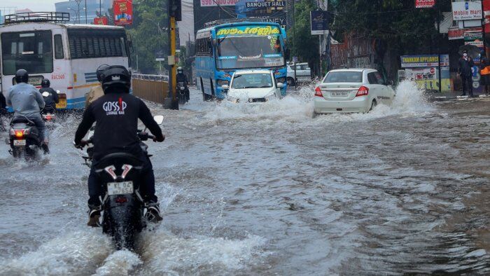 Himachal Pradesh rain havoc: Two dead, shops and vehicles washed away, roads blocked Himachal Pradesh rain havoc: Two dead, shops and vehicles washed away, roads blocked