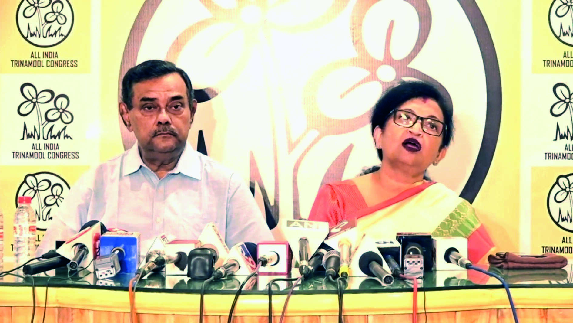 TMC demands unbiased & speedy probe in cattle smuggling case TMC demands unbiased & speedy probe in cattle smuggling case