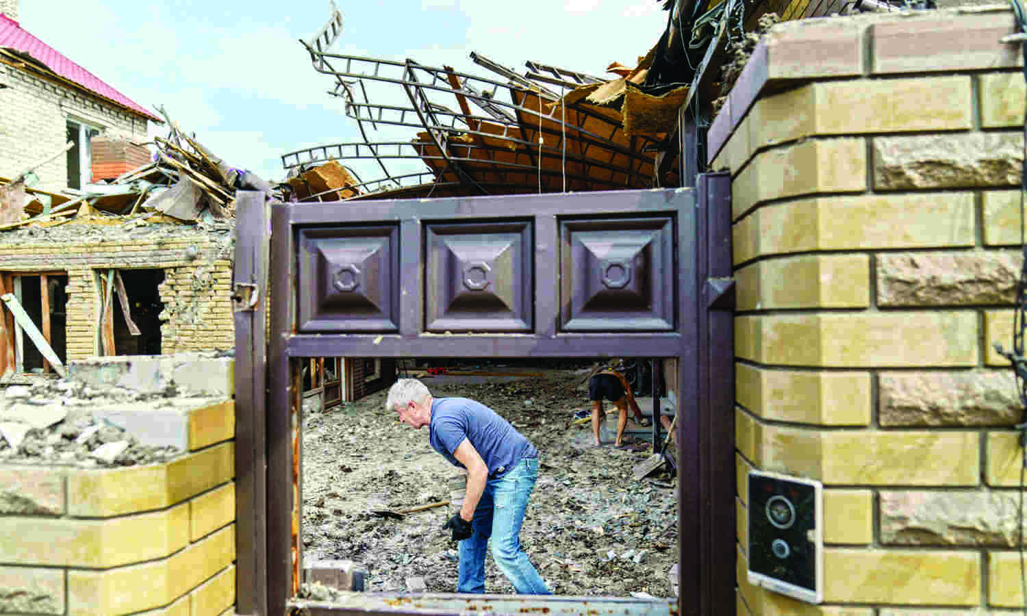 Russian shelling heavy in east