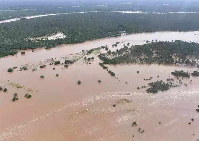 Yamuna swells further in Delhi; evacuation efforts being intensified Yamuna swells further in Delhi; evacuation efforts being intensified