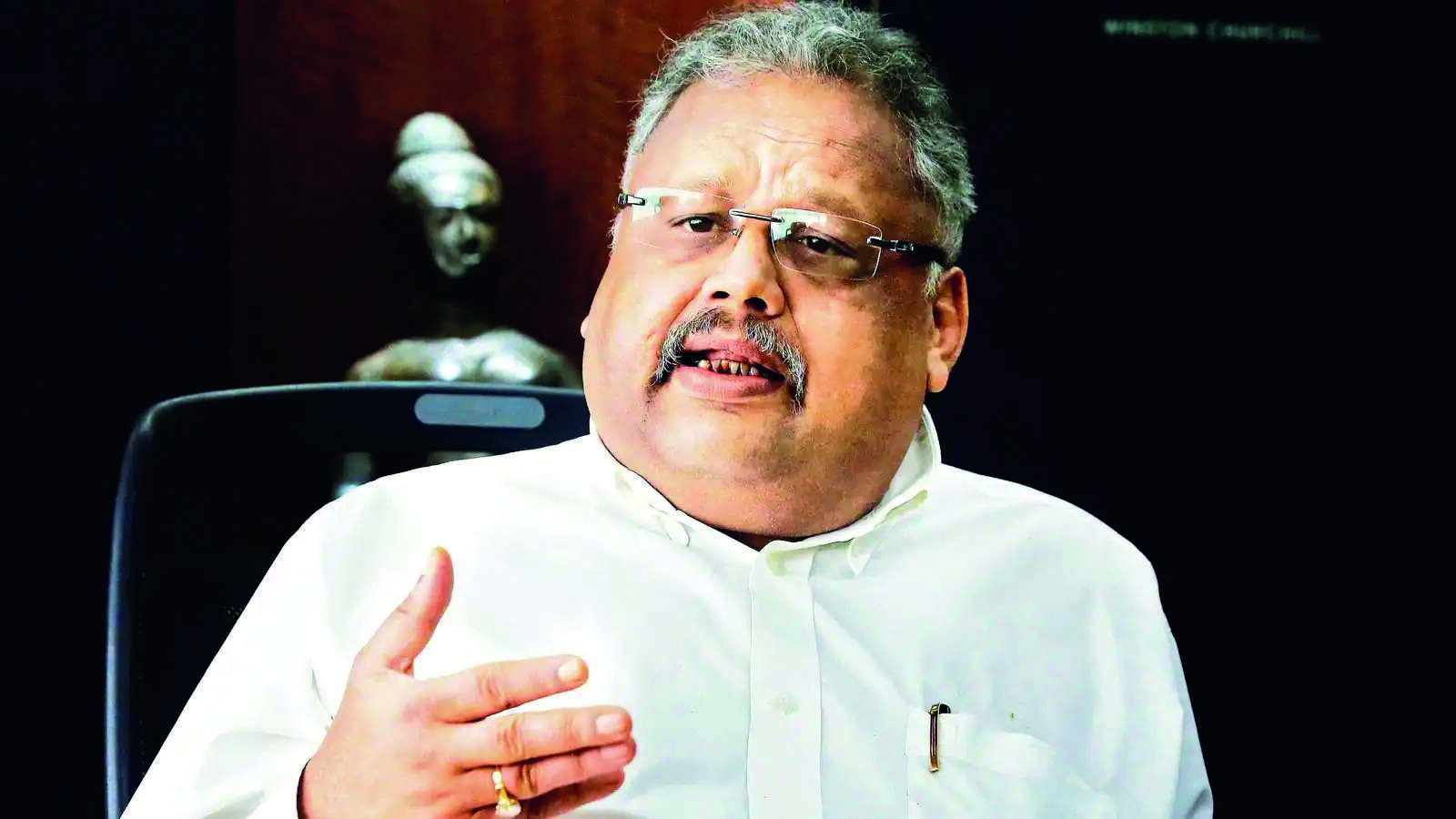 Jhunjhunwala: The RARE big bull, unabashed wealth creator sans big scam Jhunjhunwala: The RARE big bull, unabashed wealth creator sans big scam