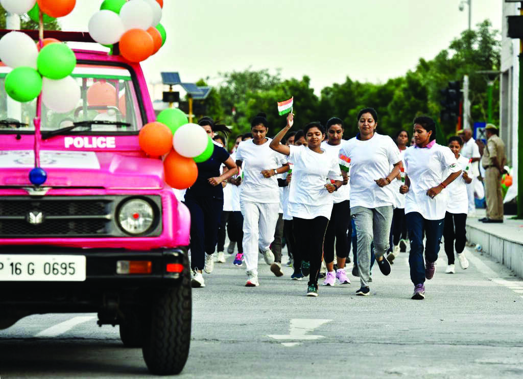 Noida, Ghaziabad Police organise half marathon for women constables, kids
