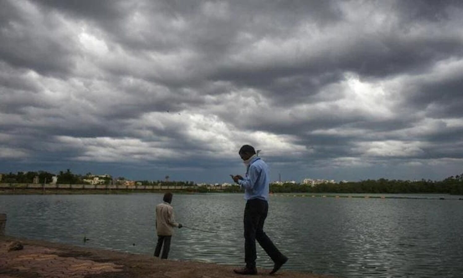 Low pressure likely to form on Friday, heavy rain forecast for Gangetic West Bengal