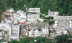 J&K: Pilgrimage to Mata Vaishno Devi shrine resumes after being suspended overnight amid rains