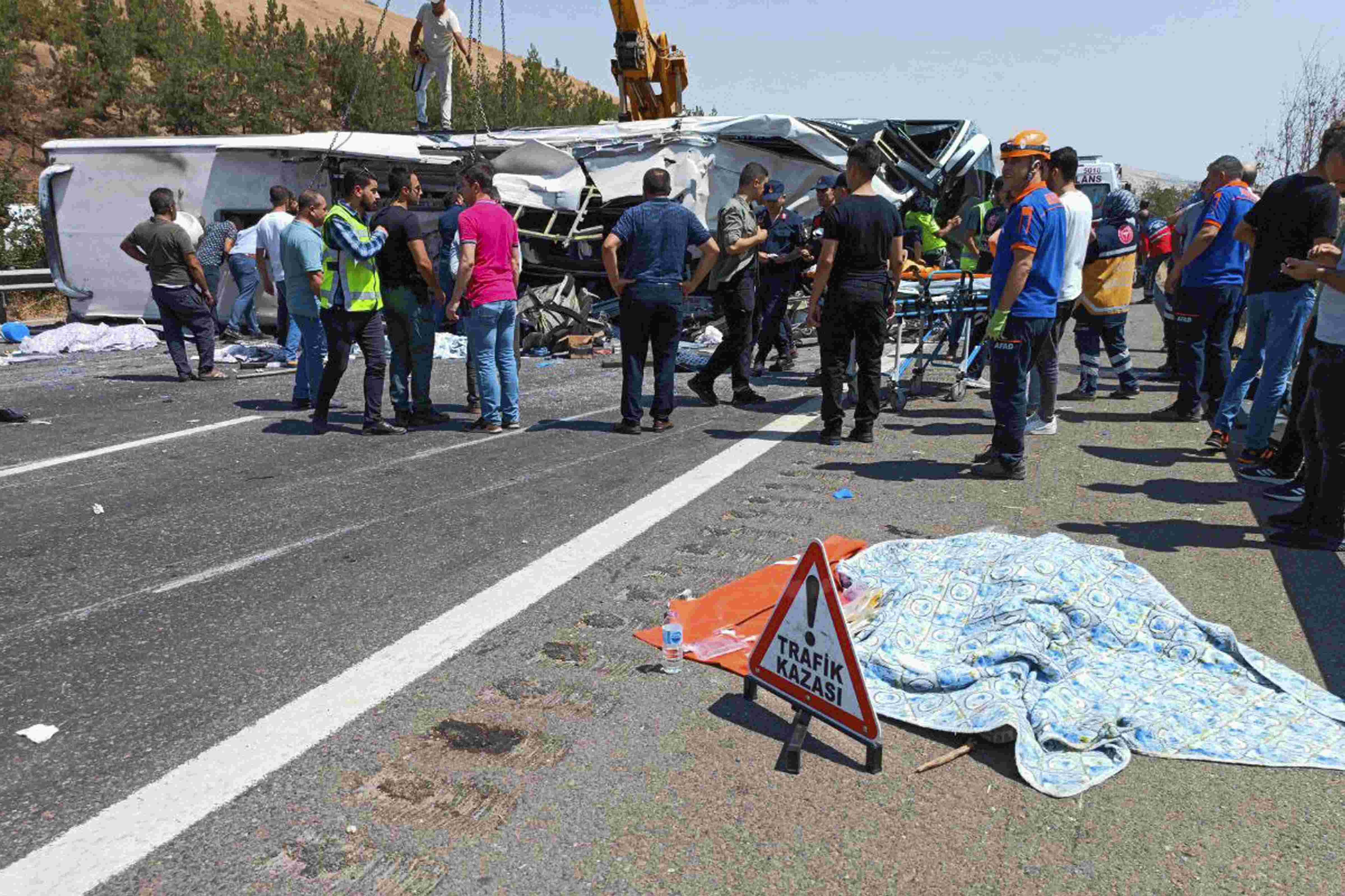 Turkey: Crashes at emergency sites kill at least 35 people Turkey: Crashes at emergency sites kill at least 35 people