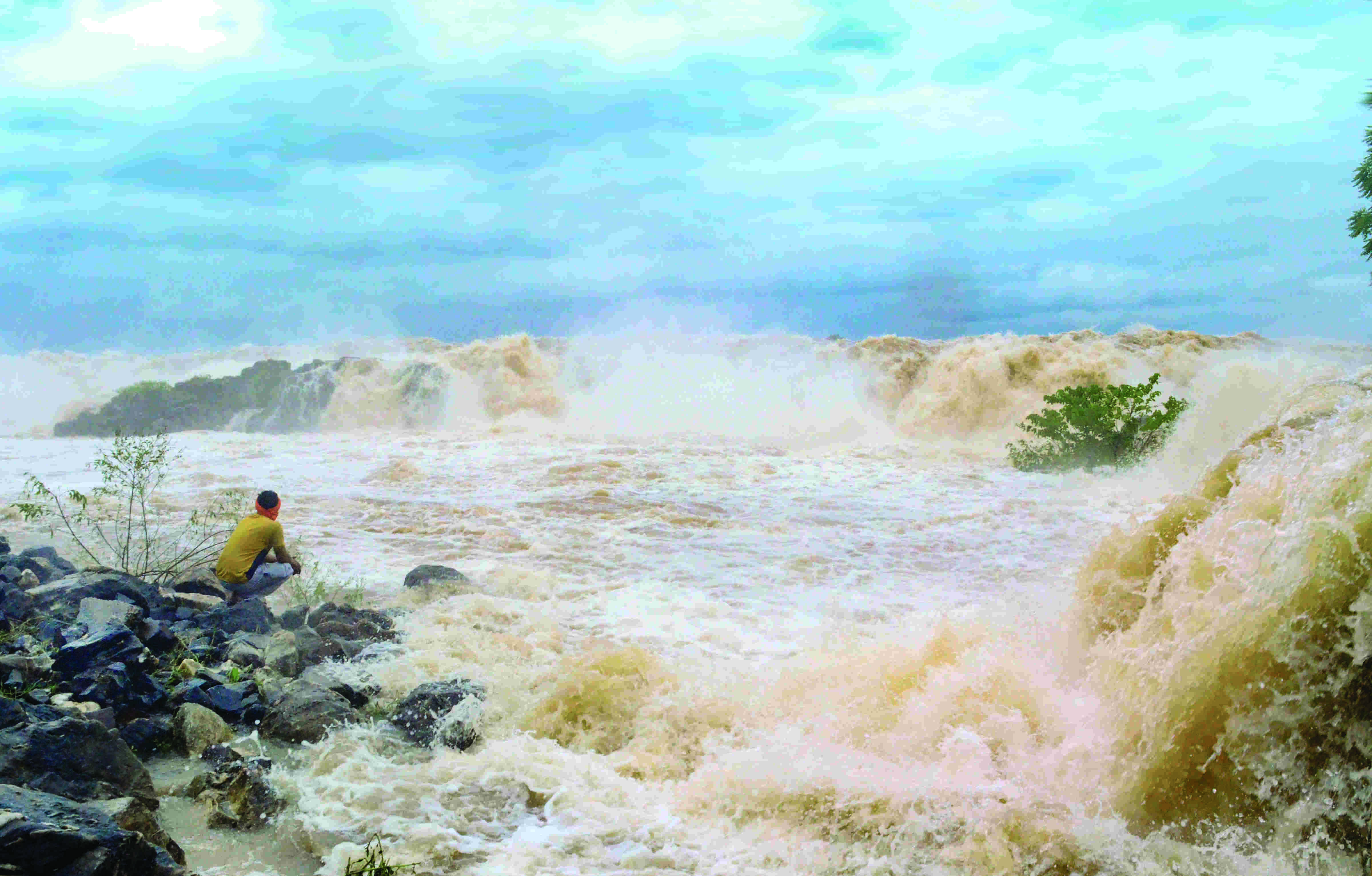 Monsoon rains: Rivers in spate; floods, landslides impact hundreds Monsoon rains: Rivers in spate; floods, landslides impact hundreds