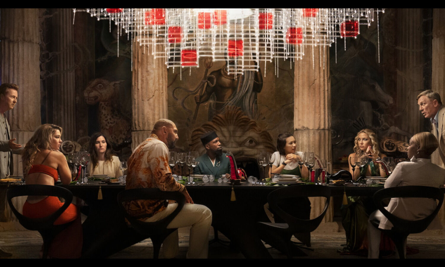 Netflix sets a premiere date for Knives Out 2