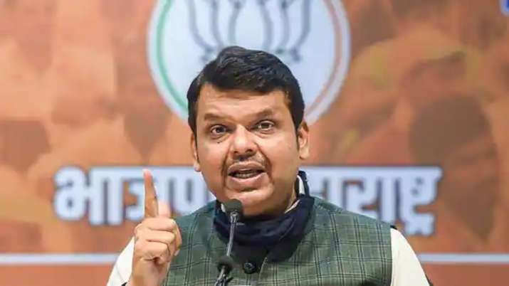 Fadnaviss claim of embracing Balasahebs dream ploy to break Marathi unity: Shiv Sena Fadnaviss claim of embracing Balasahebs dream ploy to break Marathi unity: Shiv Sena