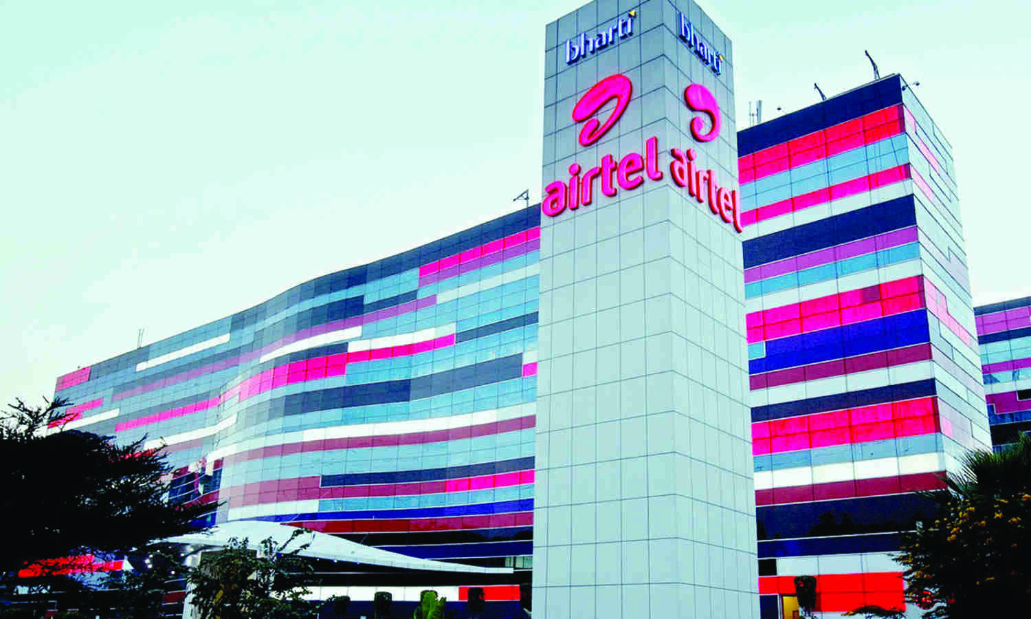BTL to buy 3.33% Airtel stake   for `12,895 crore from Singtel