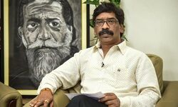 EC favours disqualification of Jkhand CM Soren as MLA: Raj Bhavan sources EC favours disqualification of Jkhand CM Soren as MLA: Raj Bhavan sources