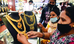 Gem & jewellery exports down marginally at `24,913 cr in July Gem & jewellery exports down marginally at `24,913 cr in July