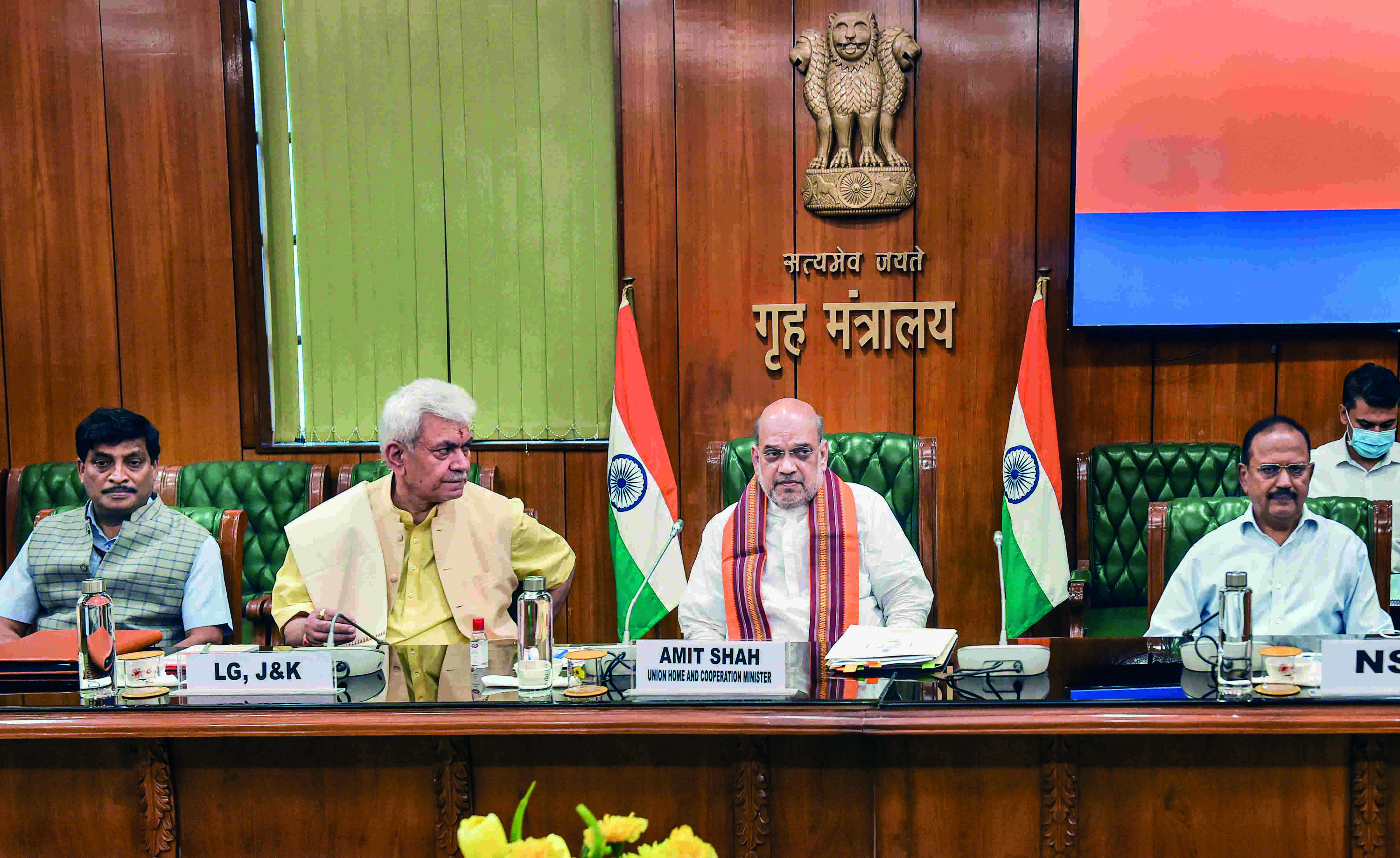 J&K: Amit Shah directs security forces to continue operations to wipe out terrorism J&K: Amit Shah directs security forces to continue operations to wipe out terrorism