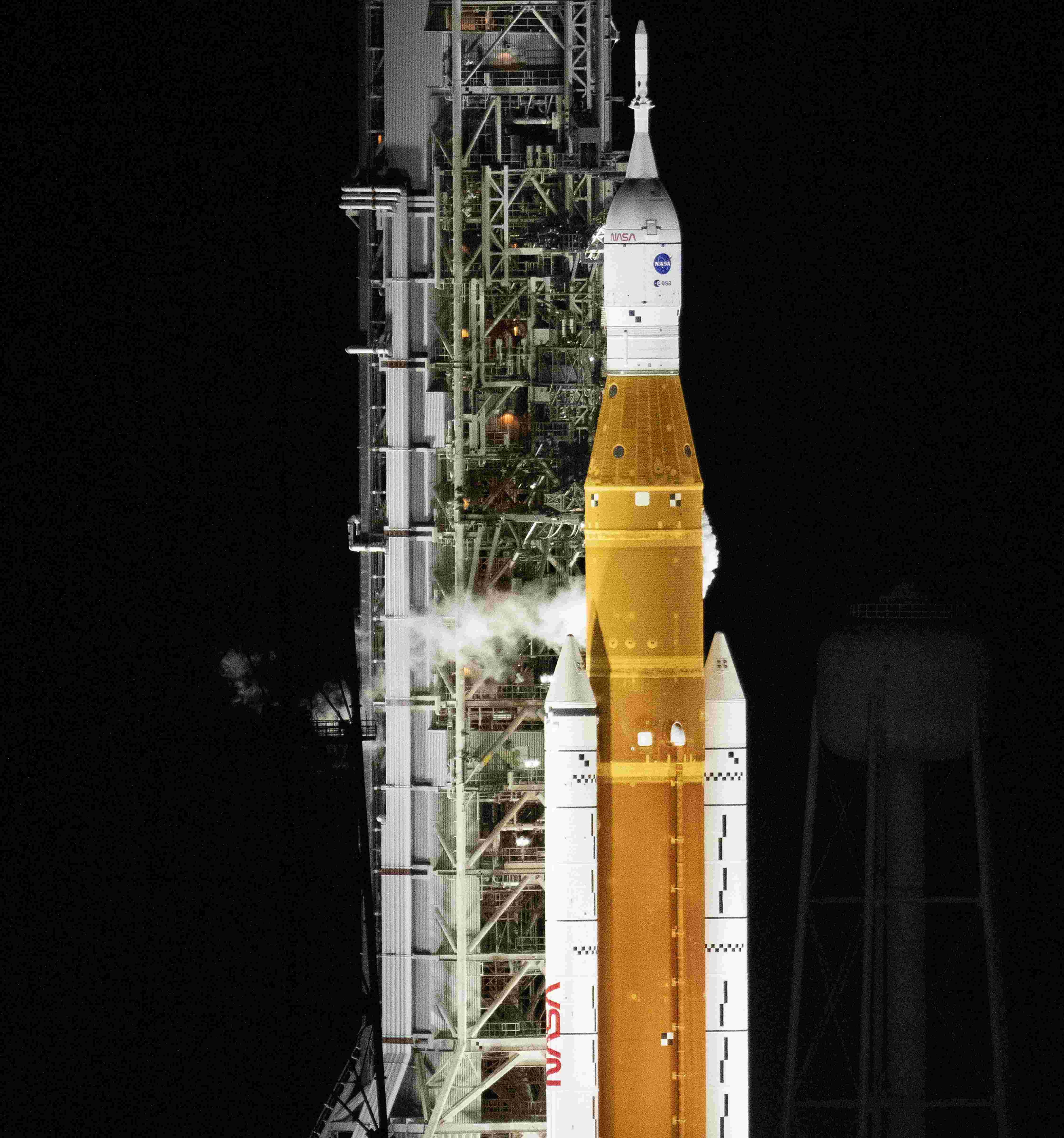 Engine problem leads NASA to scrub launch of new moon rocket