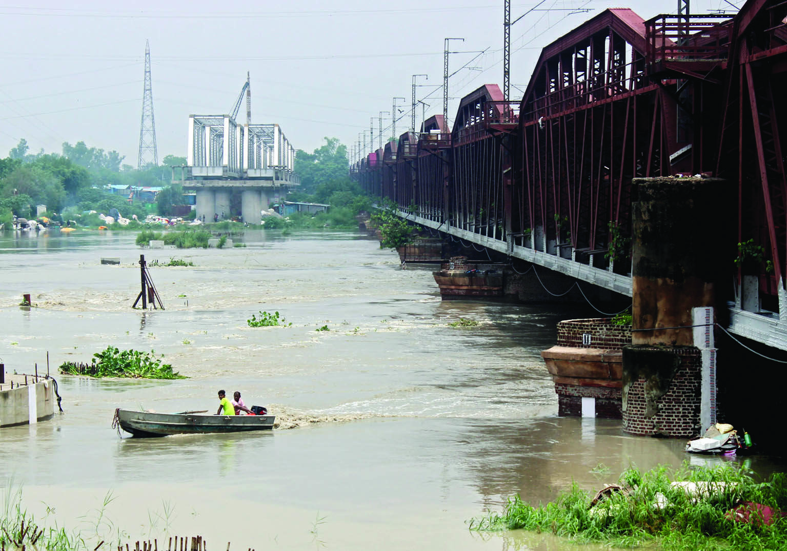 Idol immersion in Yamuna, other water bodies punishable with fine, jail term, says DPCC