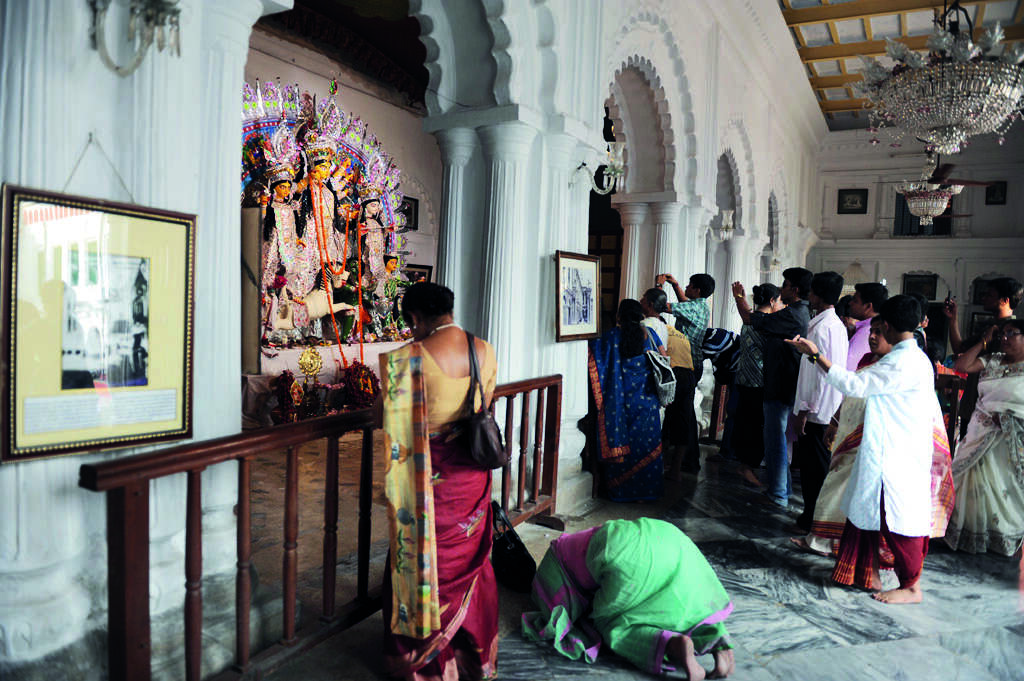 Traditional homestead Durga Pujas to welcome revellers after a hiatus of 2 yrs Traditional homestead Durga Pujas to welcome revellers after a hiatus of 2 yrs