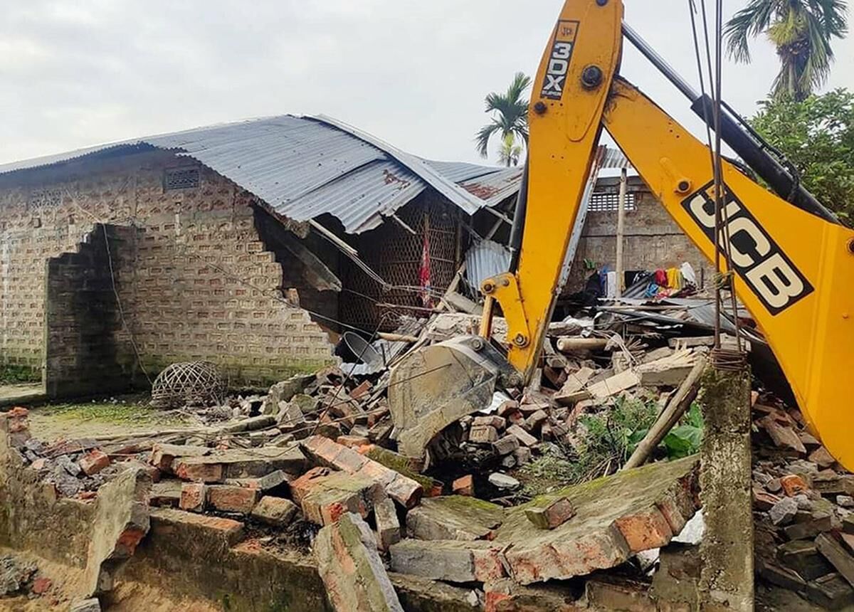 Massive eviction drive underway in Assams Sonitpur amid heavy security