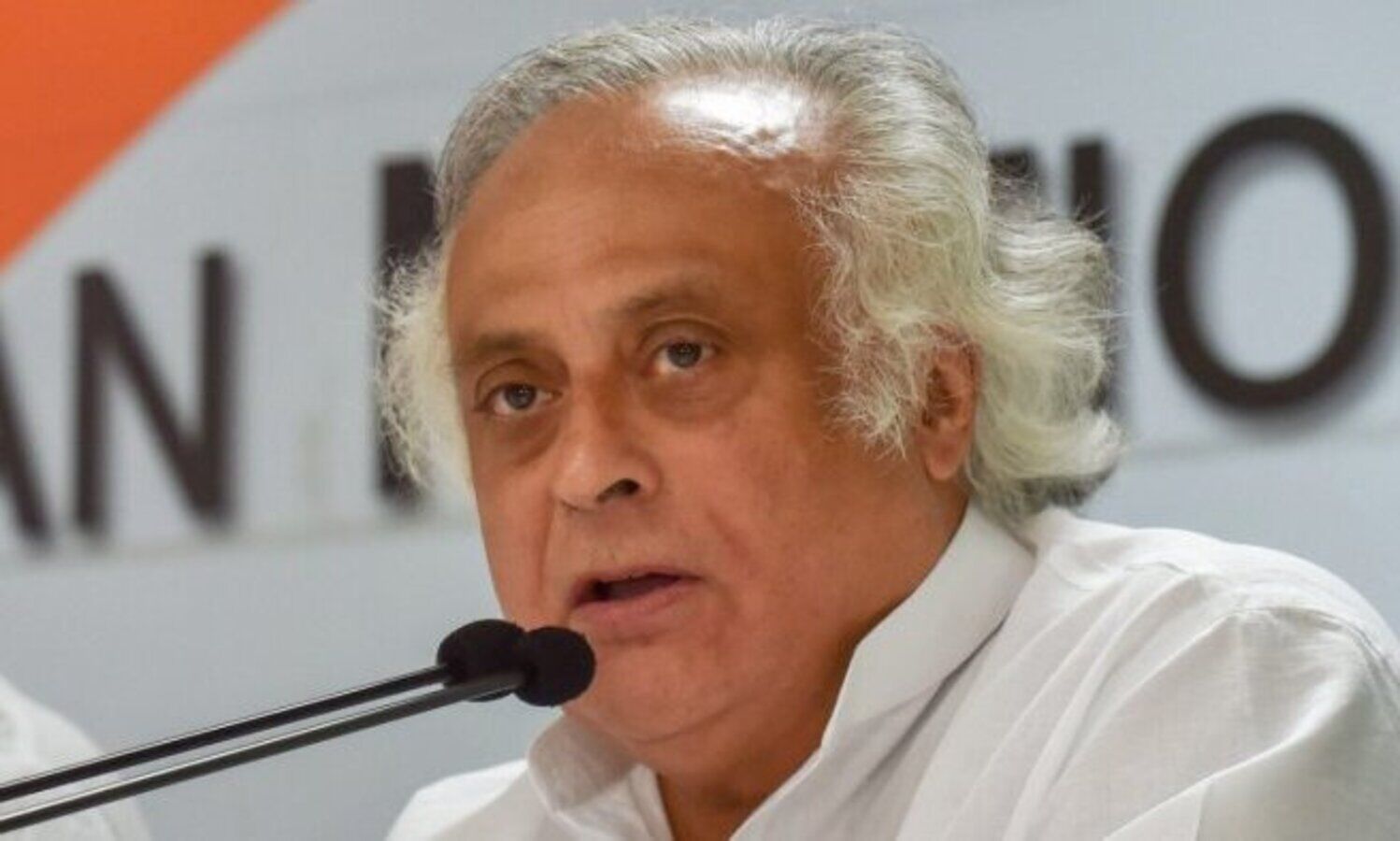 Modi government has 2 brothers -- unemployment and inflation, says Congress