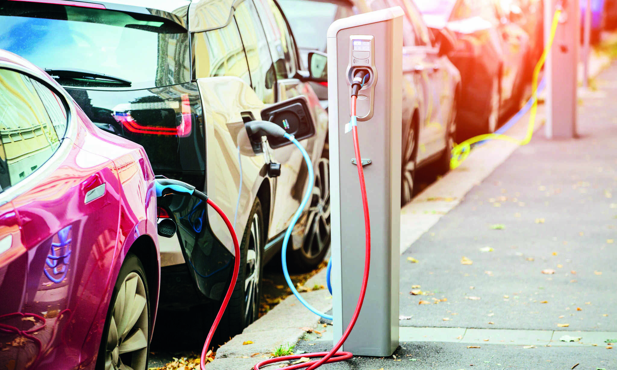 Automakers taking different roads to shift towards electric Automakers taking different roads to shift towards electric