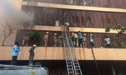 Fire breaks out at Lucknow hotel; many trapped