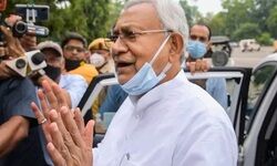 Nitish Kumar meets Rahul Gandhi in Delhi