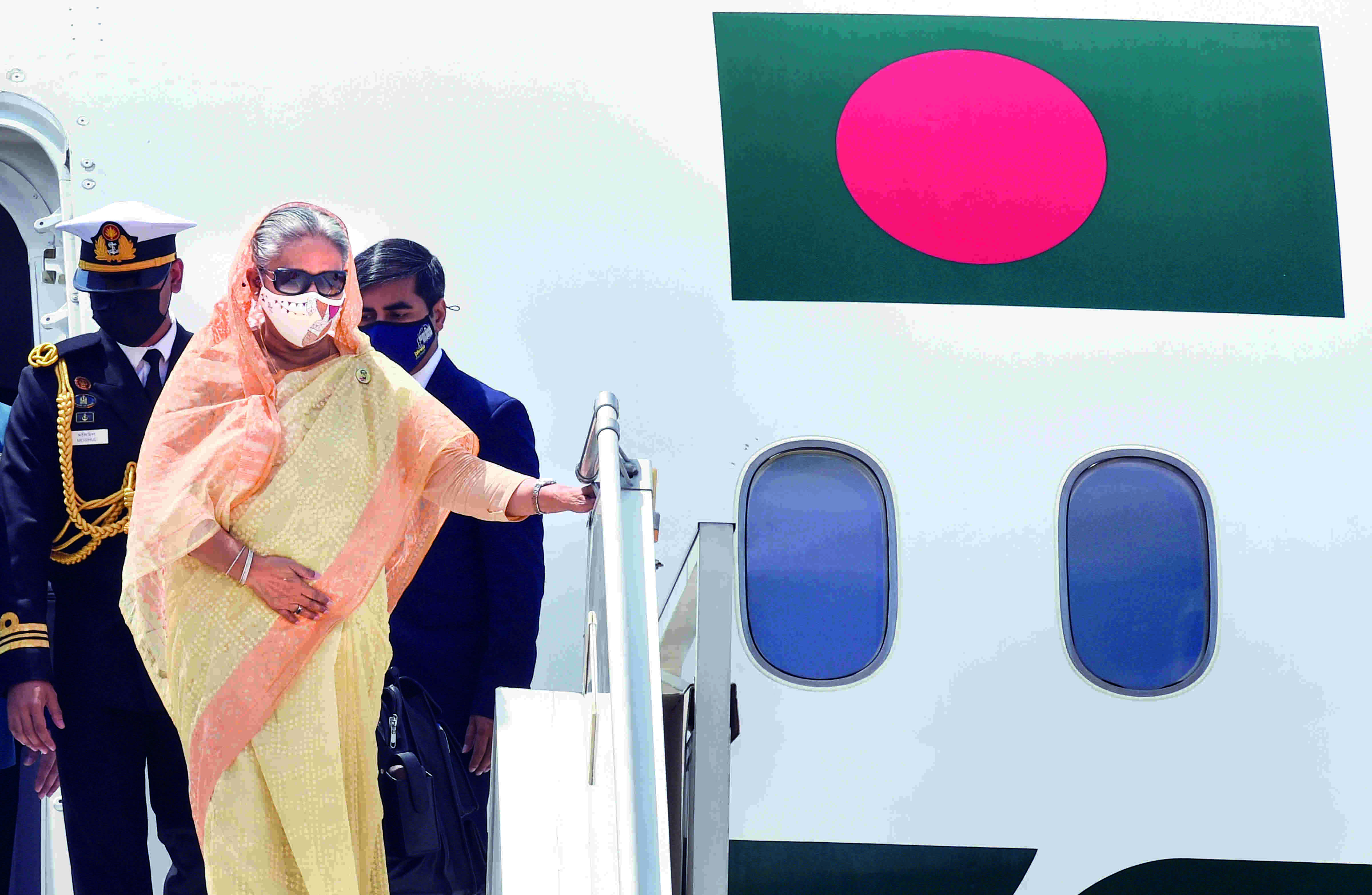 Bdesh PM Hasina arrives on 4-day India visit Bdesh PM Hasina arrives on 4-day India visit