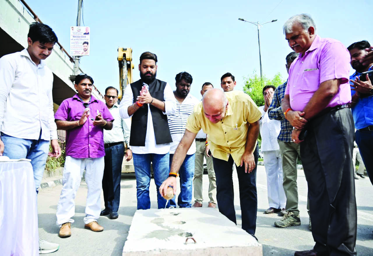 Dy CM lays foundation stone of 3-lane flyover at Sarai Kale Khan Dy CM lays foundation stone of 3-lane flyover at Sarai Kale Khan