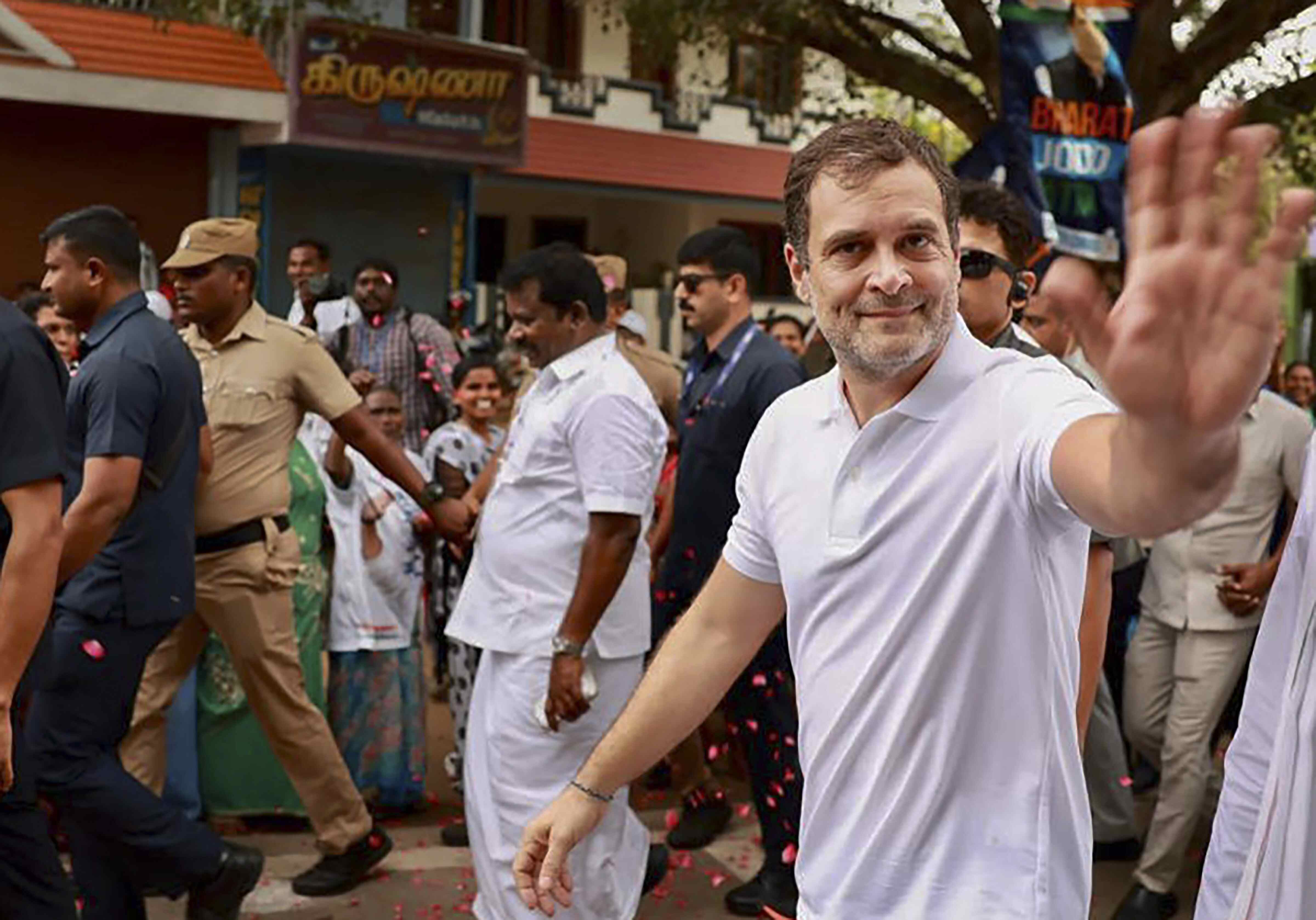 Rahul Gandhi, Congress leaders embark on Bharat Jodo Yatra from Kanyakumari Rahul Gandhi, Congress leaders embark on Bharat Jodo Yatra from Kanyakumari