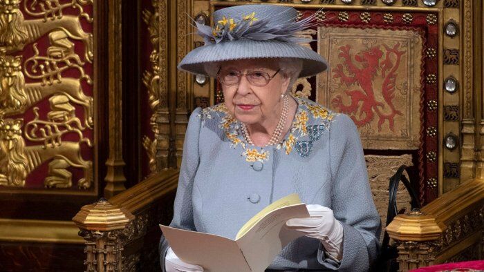 Royal Gun Salute For Queen, 96 Rounds To Mark Each Year Of Her Life Royal Gun Salute For Queen, 96 Rounds To Mark Each Year Of Her Life