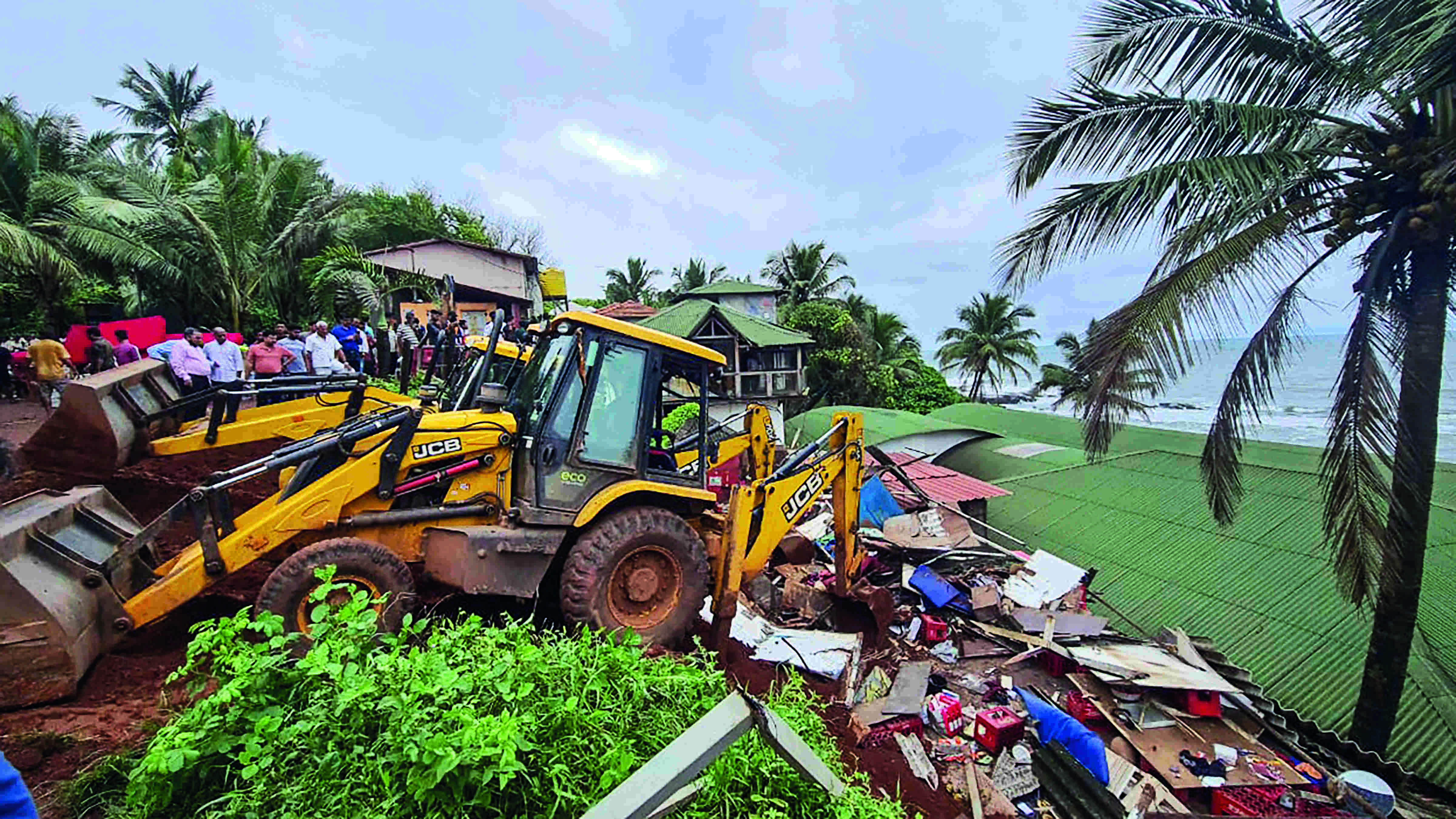 Demolition of Curlies restaurant, linked to Phogats death, resumes after brief halt Demolition of Curlies restaurant, linked to Phogats death, resumes after brief halt