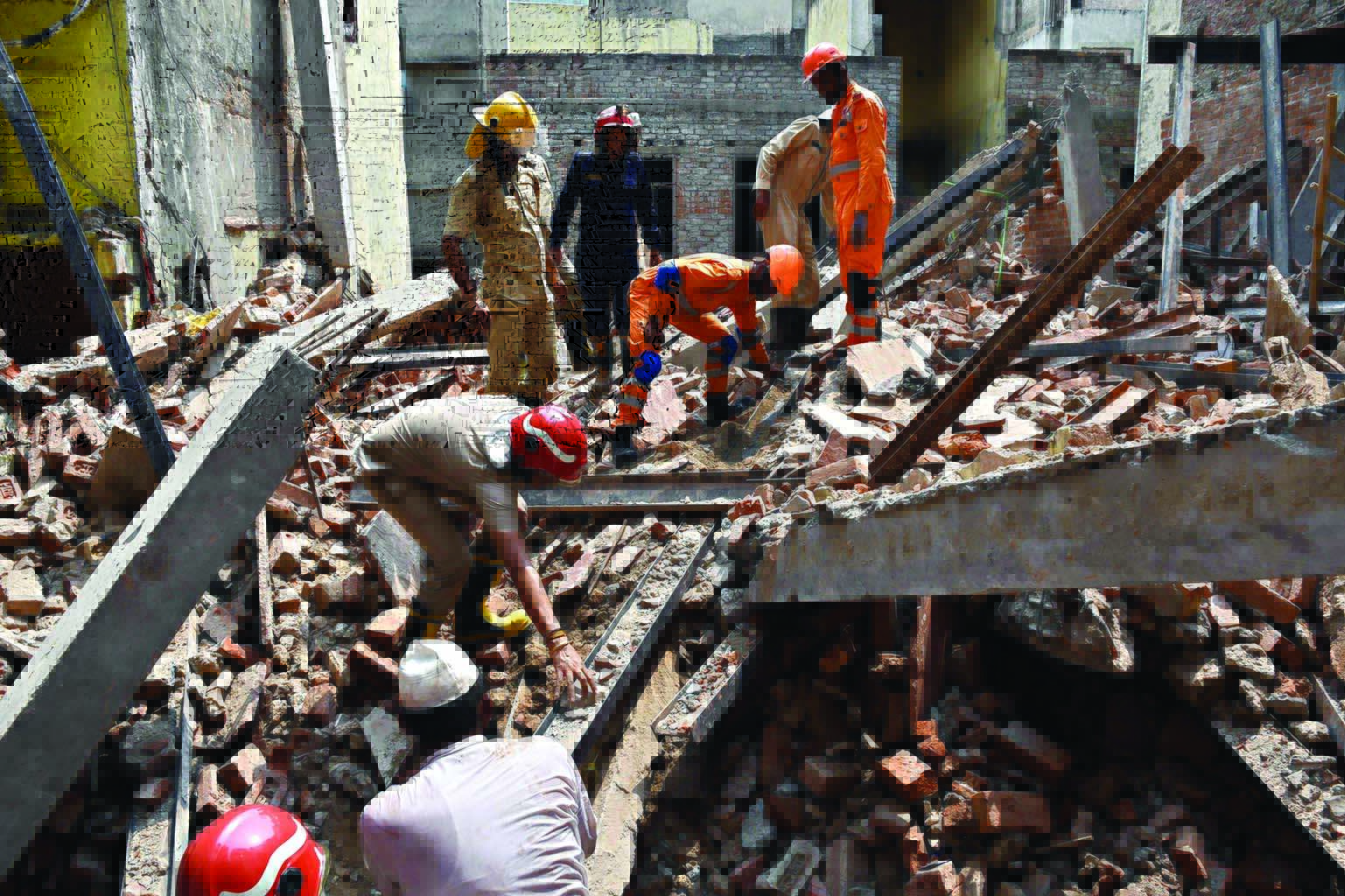 Sub-standard material prima facie cause of Azad Market building collapse: MCD