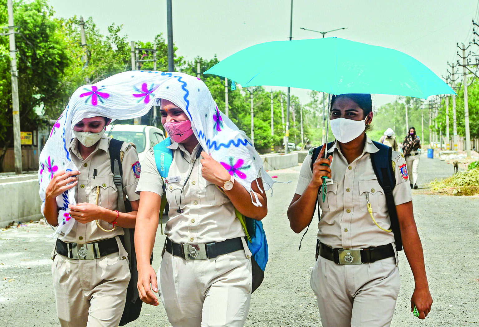 No respite from sultry weather, max temp settles at 37.7 deg C