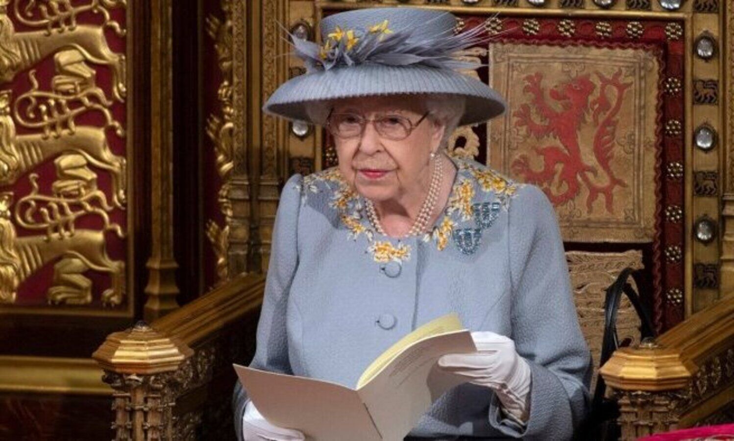 Queens coffin set for final journey from Buckingham Palace