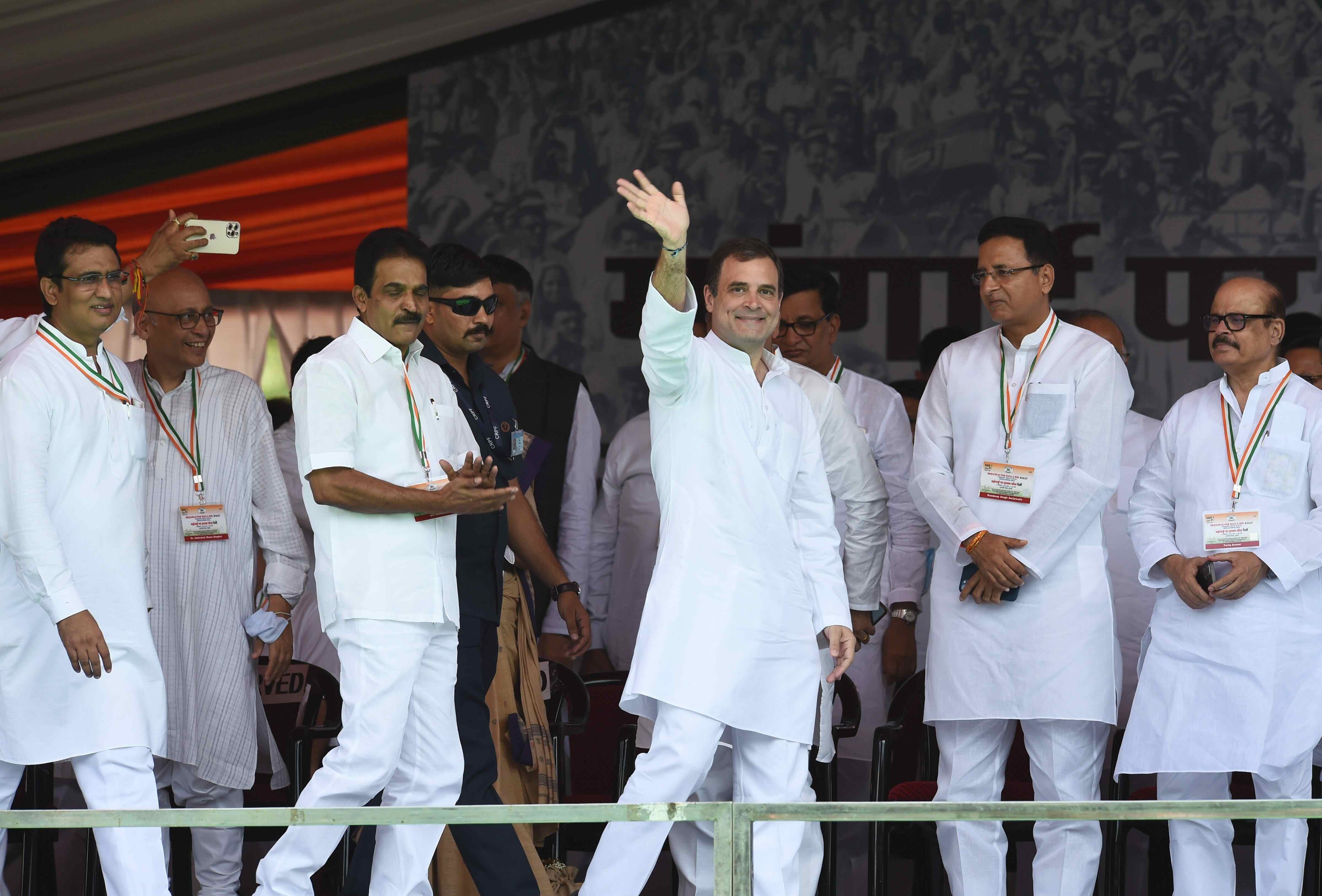 Rahul Gandhi begins 4th day of Kerala leg of Bharat Jodo Yatra on spiritual note Rahul Gandhi begins 4th day of Kerala leg of Bharat Jodo Yatra on spiritual note