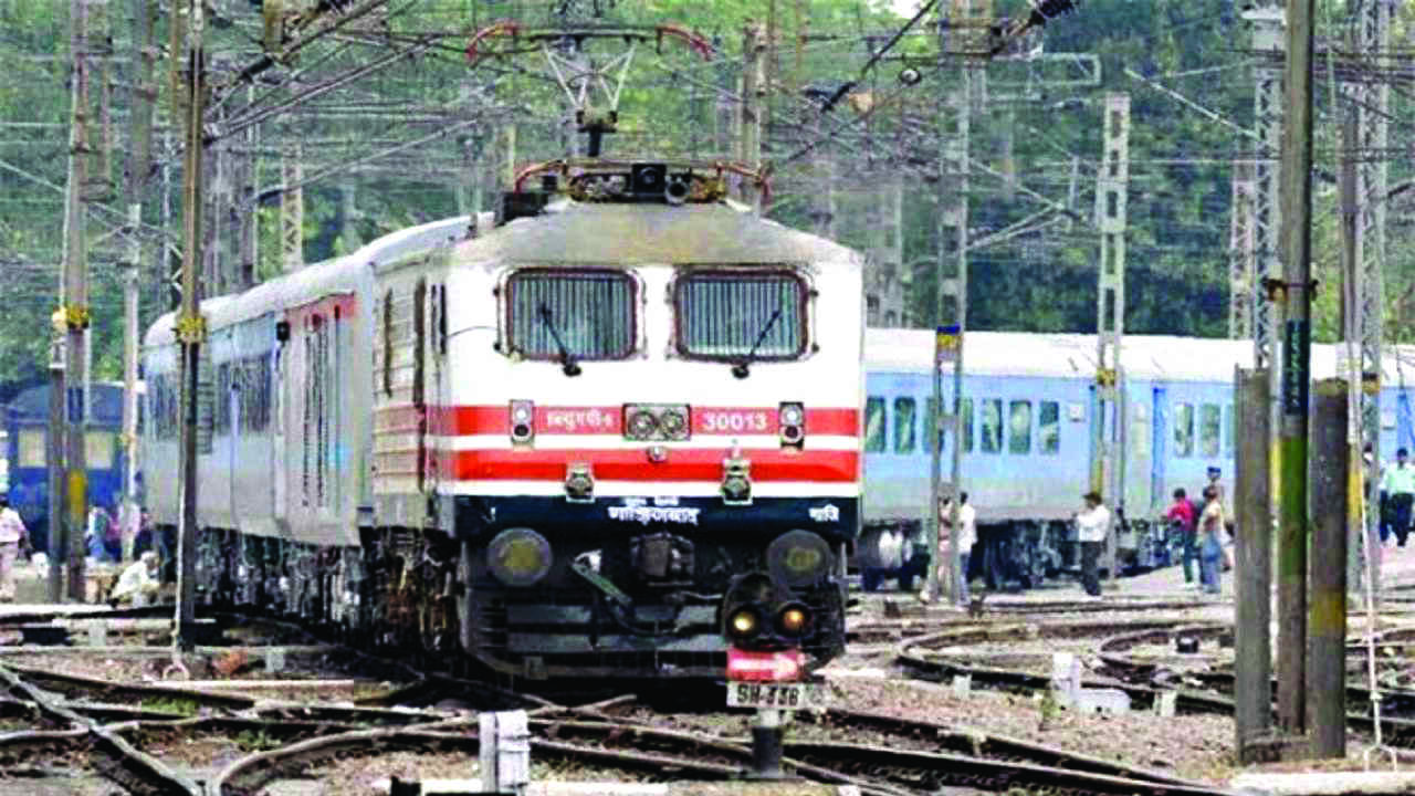 8 railways job candidates held for cheating during exam in Noida 8 railways job candidates held for cheating during exam in Noida